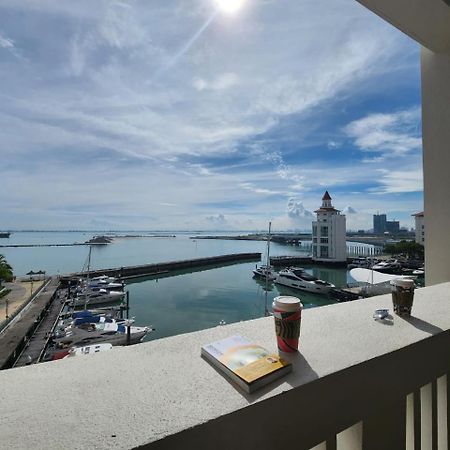 Straits Quay Marina Suites Penang By Aurorahomes Bagan Jermal 외부 사진