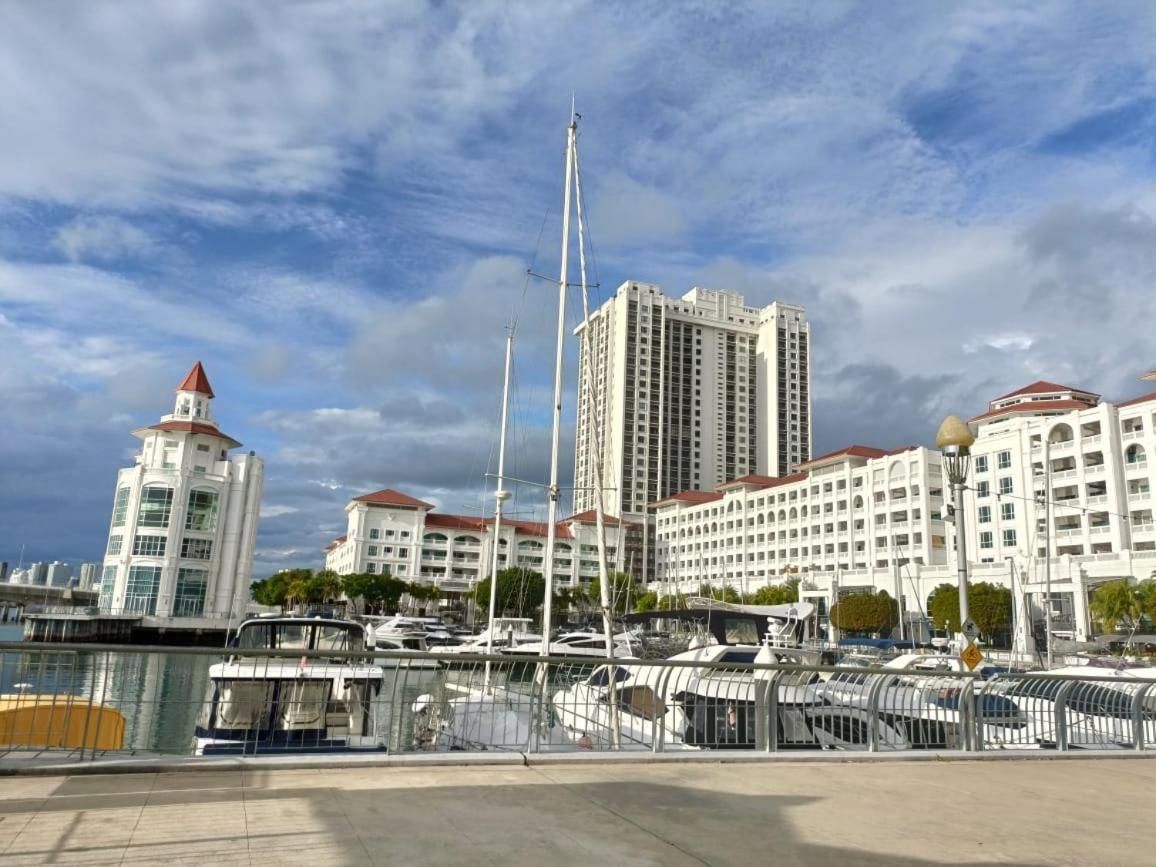 Straits Quay Marina Suites Penang By Aurorahomes Bagan Jermal 외부 사진