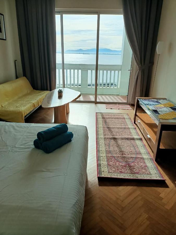 Straits Quay Marina Suites Penang By Aurorahomes Bagan Jermal 외부 사진