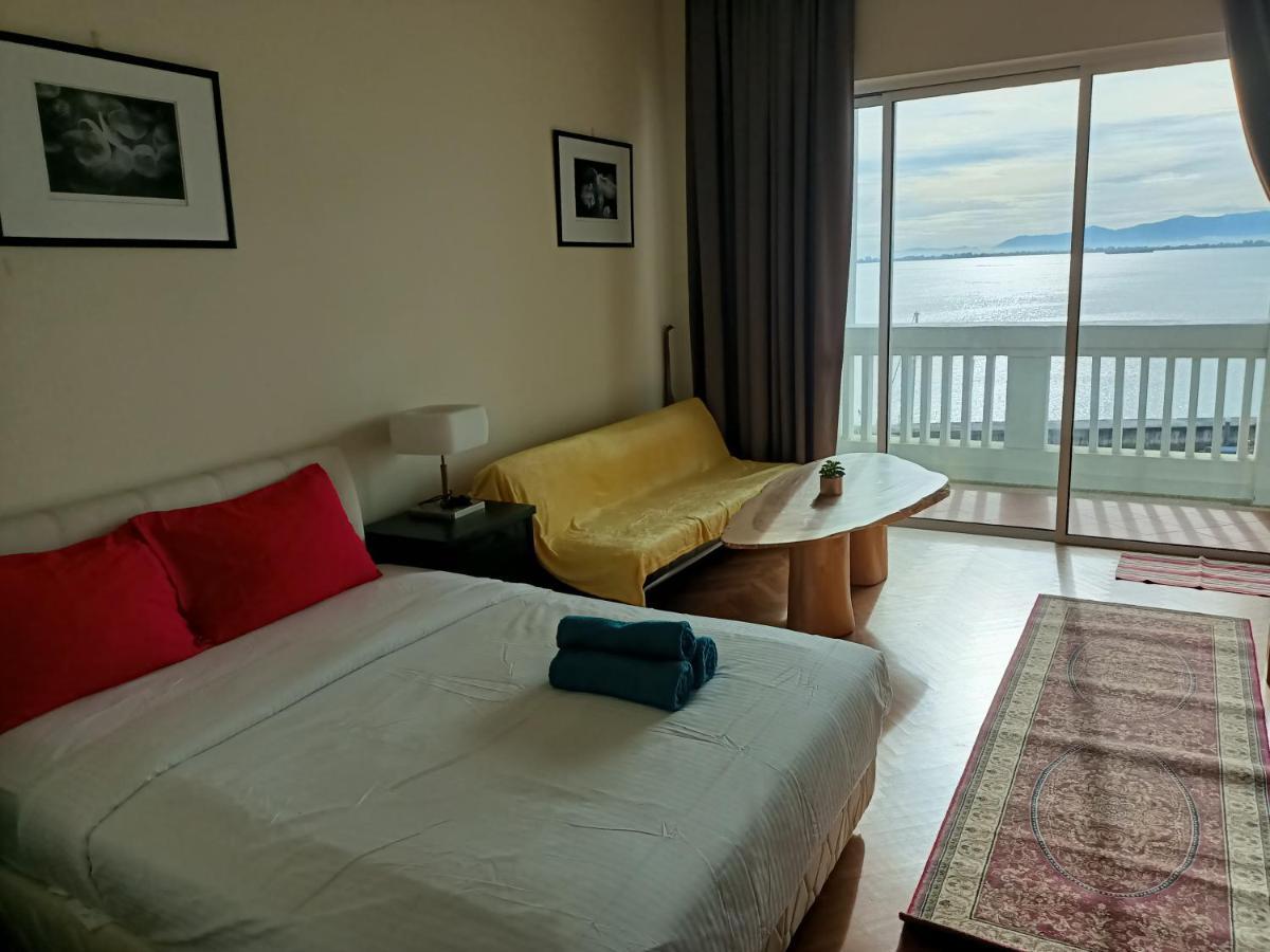 Straits Quay Marina Suites Penang By Aurorahomes Bagan Jermal 외부 사진