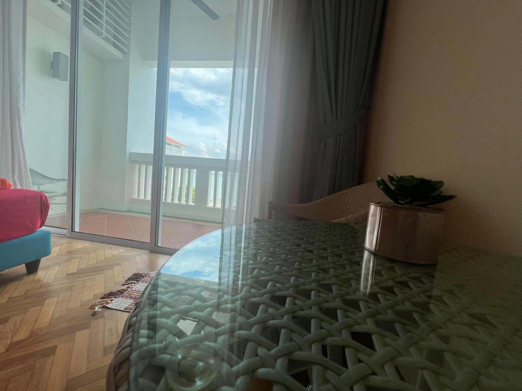 Straits Quay Marina Suites Penang By Aurorahomes Bagan Jermal 외부 사진