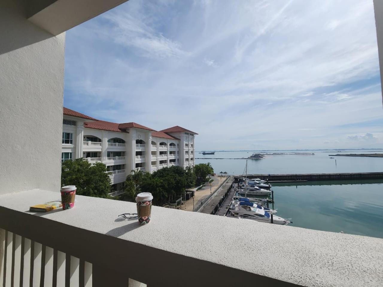 Straits Quay Marina Suites Penang By Aurorahomes Bagan Jermal 외부 사진